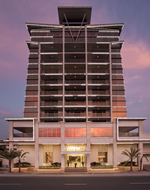 Midas Hotel And Casino Manila Room photo